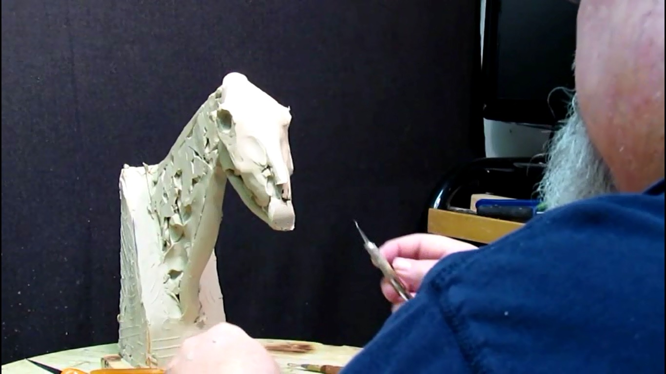 画像2: Creating a Horses Head in Clay